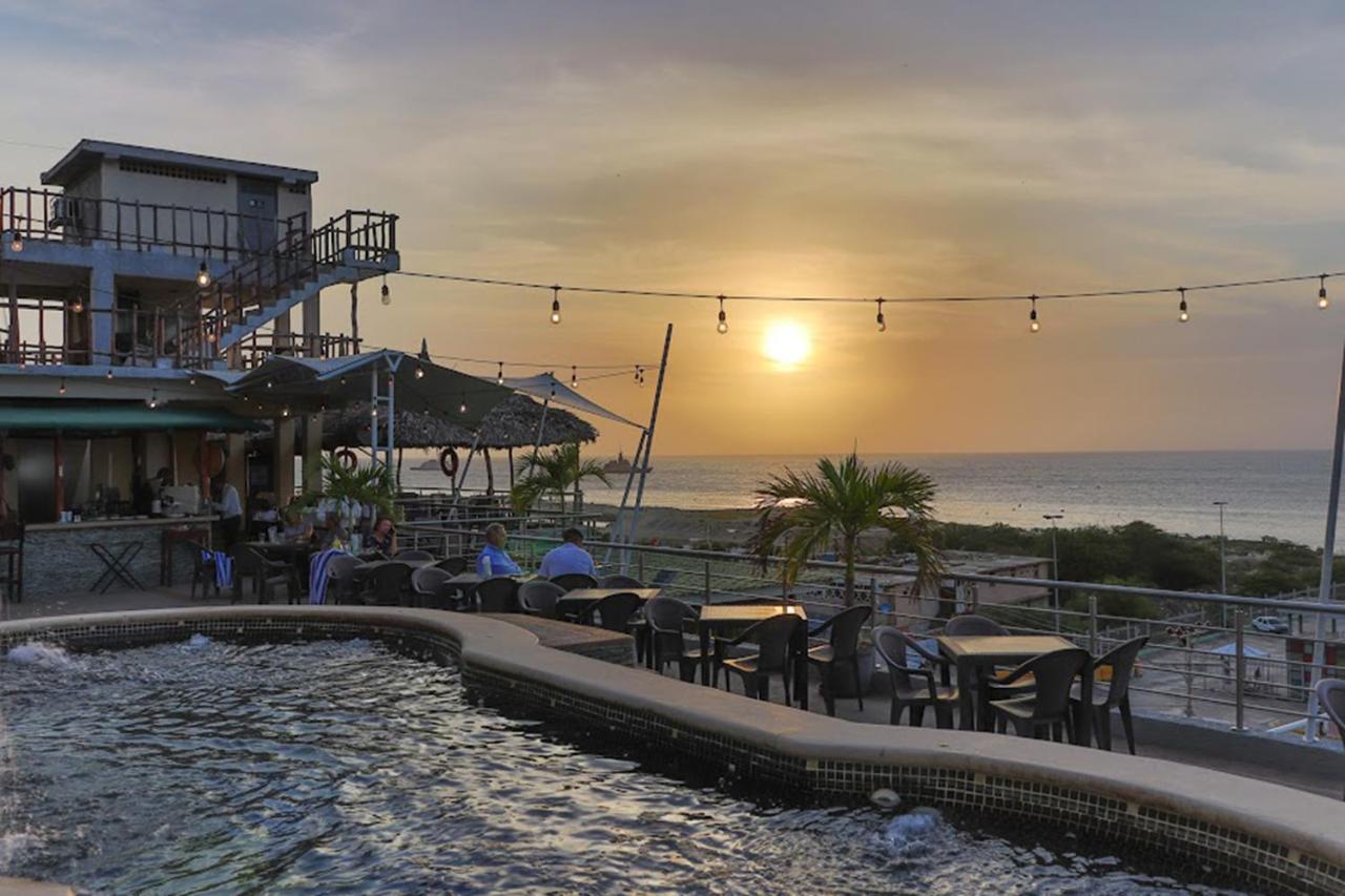 Hotel Alto Mar Catia La Mar Exterior photo